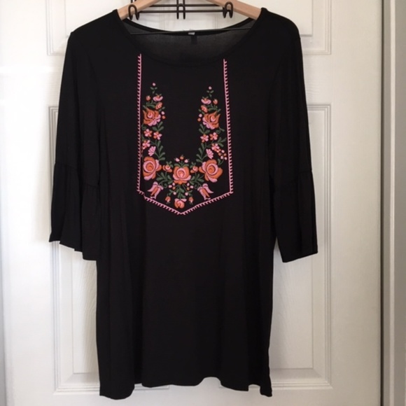 Tops - SPRING SALE 🛍 Boho Top with Ruffle Sleeves